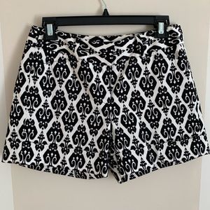 White House Black Market Printed Shorts🖤